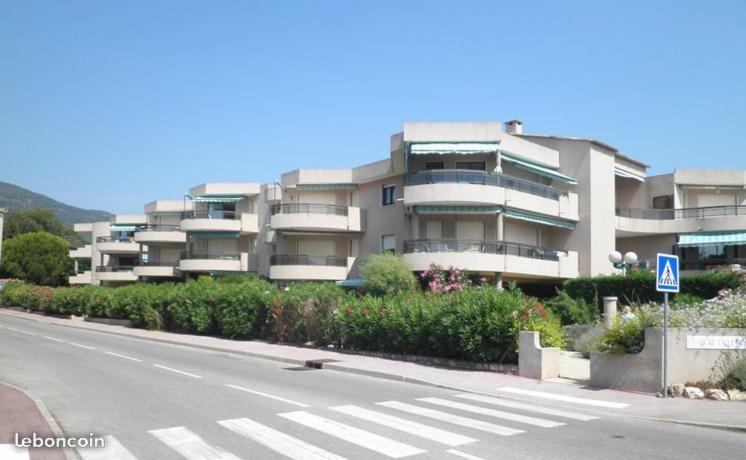 Studio De 27 M² + 70 M² De Jardin A 100 M Des Plages Cavalaire-sur-Mer Dış mekan fotoğraf